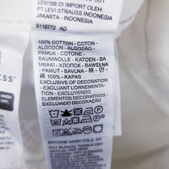 Levi's SilverTab A37010003 High-Waisted Mom Shorts White NWT - Picture 10 of 11